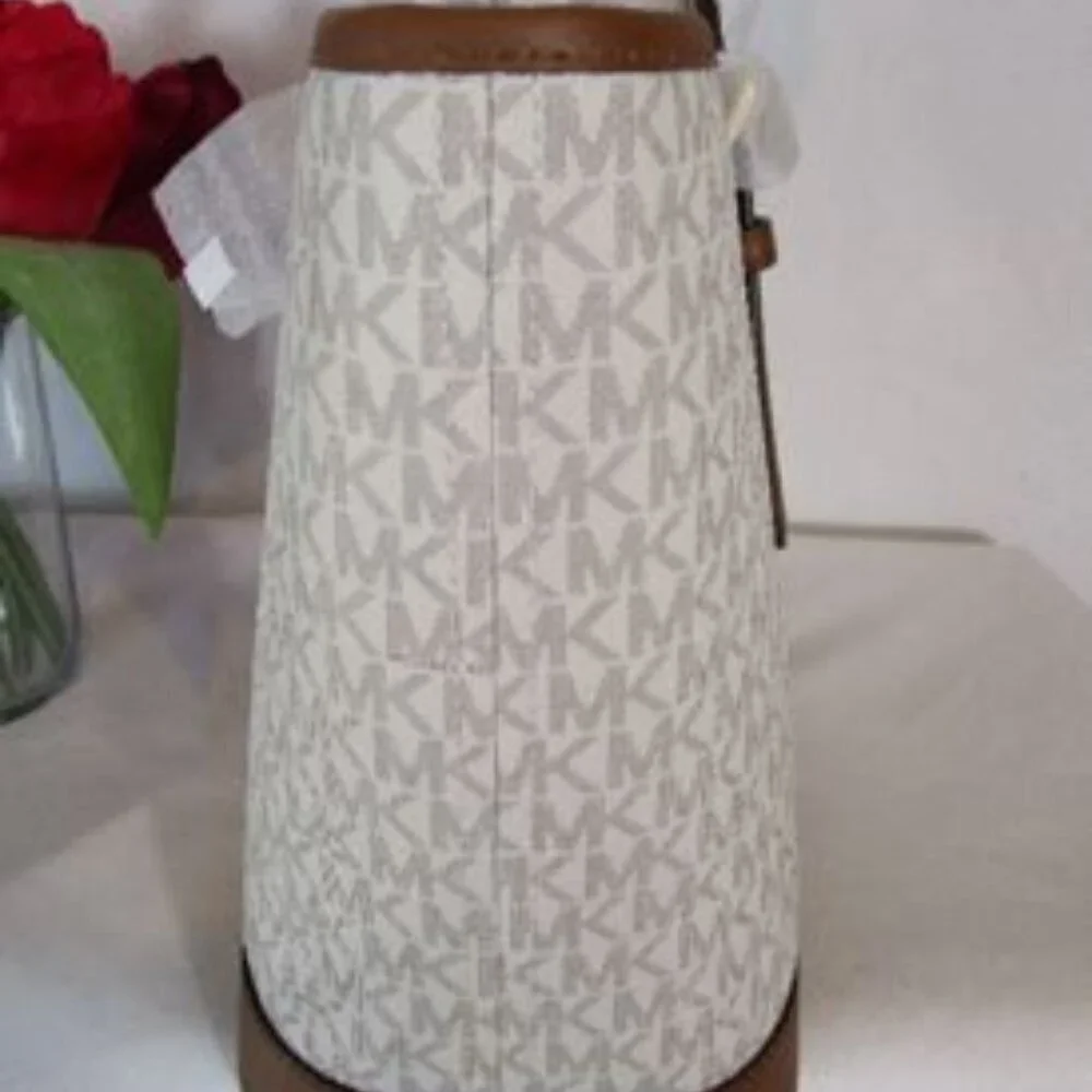 M Kors LARGE Jet Set Travel Tote Leather Trim NWOT